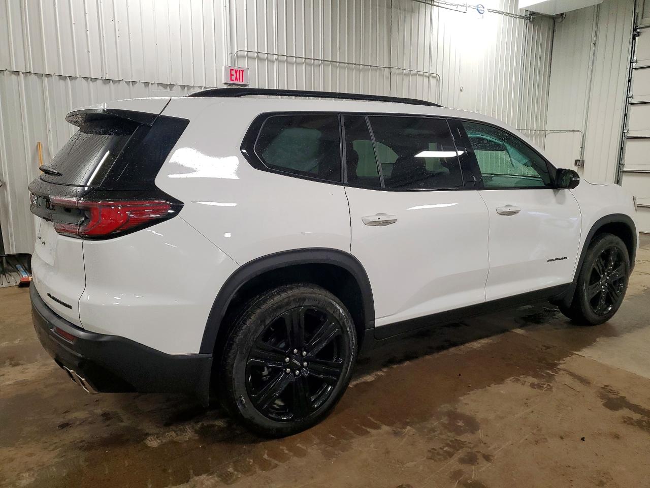 2025 GMC Acadia VIN 1GKENNRS2SJ214319 COPART salvage auction — Side, MN - CERT OF TITLE-SALVAGE, sold $21,700 on 2026-07-07 (photo 3)