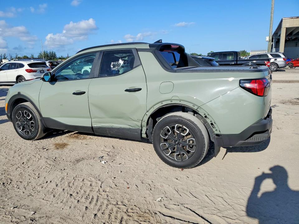 2023 Hyundai Santa cruz VIN 5NTJCDAE8PH040676 COPART salvage auction — SIDE, Fl - Cert Of Title Slvg Rebuildable, sold $9,200 on 2026-07-09 (photo 2)