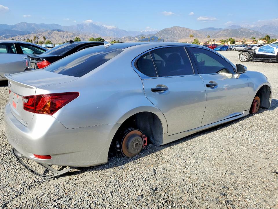 2014 Lexus Gs VIN JTHBE1BL8E5043985 COPART salvage auction — VANDALISM, Salvage Title, sold $6,100 on 2026-07-22 (photo 3)