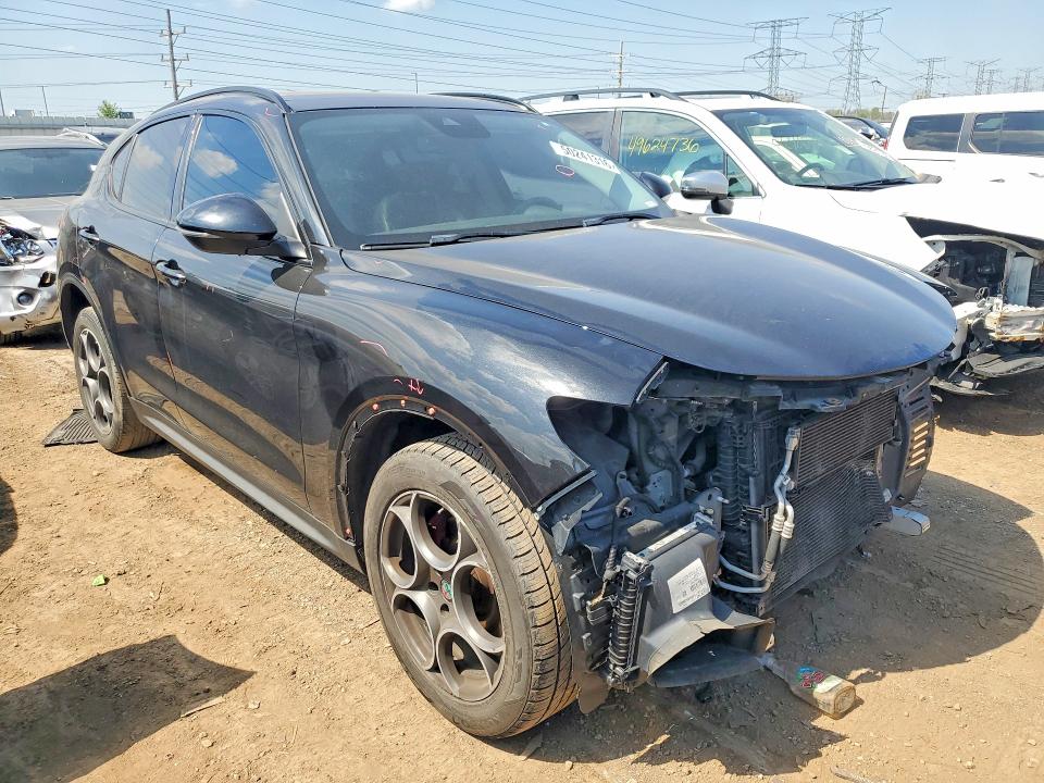 2018 Alfa romeo Stelvio VIN ZASFAKPN4J7B71533 COPART salvage auction — FRONT END, Il - Salvage Certificate, sold $1,850 on 2026-07-07 (photo 4)