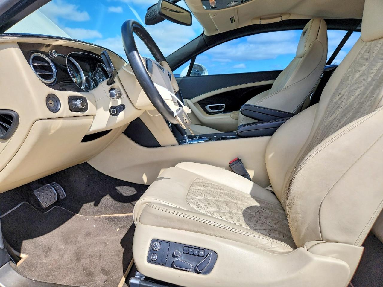2012 Bentley Continental gt VIN SCBFR7ZAXCC071524 COPART salvage auction — Minor Dent/Scratches, NY - CERT OF TITLE-REBUILT SALVAGE (P), sold $17,000 on 2026-04-27 (photo 7)