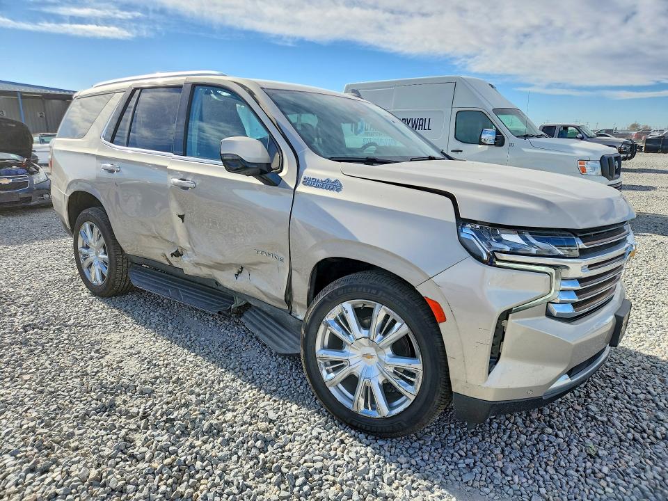 2023 Chevrolet Tahoe VIN 1GNSKTKL7PR282260 COPART salvage auction — SIDE, Salvage Title, sold $13,800 on 2026-07-28 (photo 4)