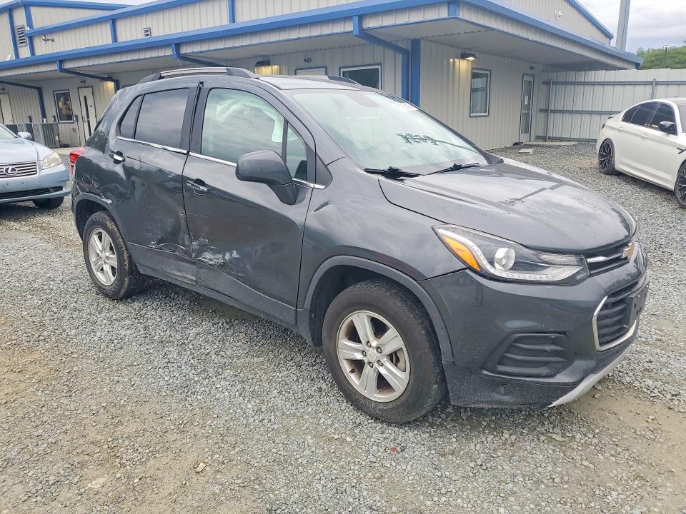 2018 Chevrolet Trax VIN KL7CJPSB6JB684234 COPART salvage auction — SIDE, Nc - Salvage Certificate Of Title, sold $1,850 on 2026-07-02 (photo 4)