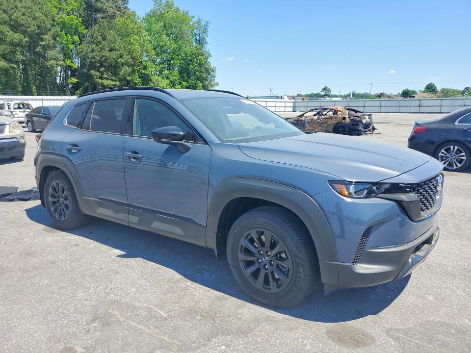 2026 Mazda Cx-50 VIN 7MMVAADW2TN157401 COPART salvage auction — SIDE, Salvage Title, sold $10,900 on 2026-07-30 (photo 4)