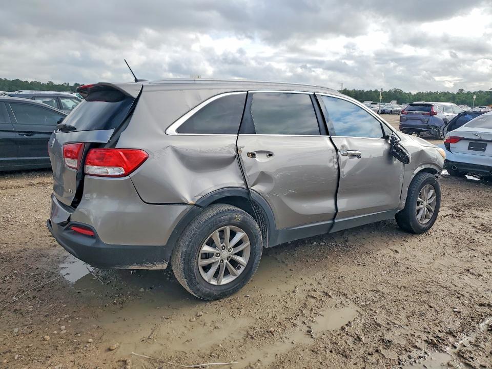 2017 Kia Sorento VIN 5XYPG4A57HG196875 COPART salvage auction — FRONT END, Tx - Salvage Vehicle Title, sold $575 on 2026-07-17 (photo 3)