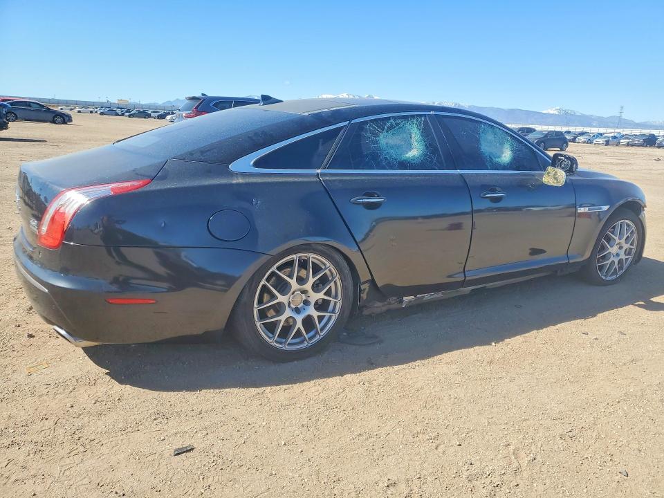 2013 Jaguar Xj VIN SAJWJ1CD7D8V45617 COPART salvage auction — VANDALISM, Ca - Non-Repairable Vehicle Cert, sold $375 on 2026-07-20 (photo 3)