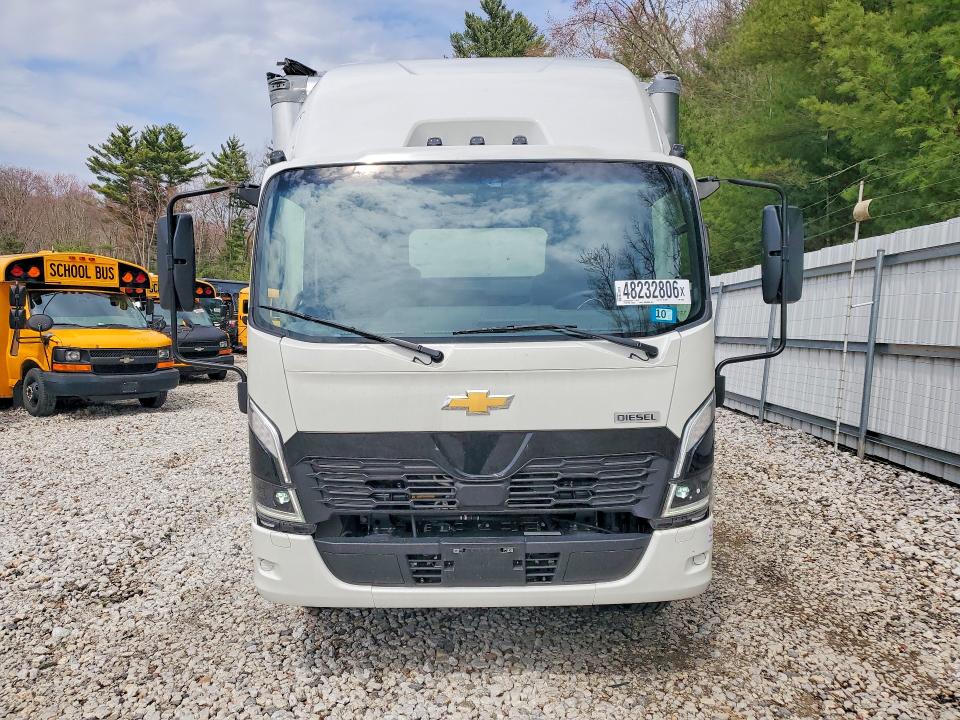 2025 Chevrolet Lcf 5500xd VIN JALEEW169S7P09063 COPART salvage auction — ROOF, Nh - Cert Of Title-Salvage, sold $10,200 on 2026-07-29 (photo 5)