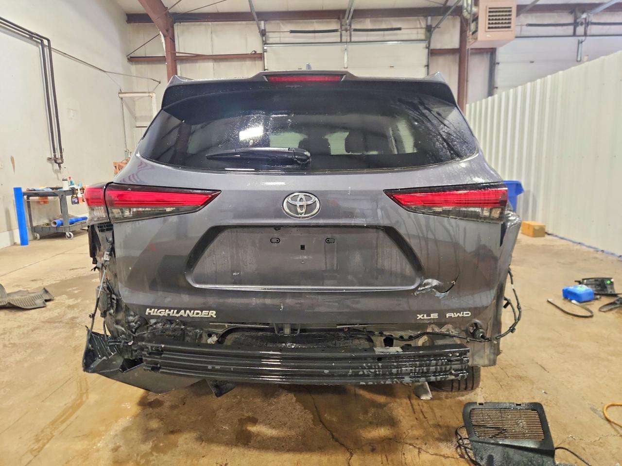 2021 Toyota Highlander VIN 5TDGZRBH2MS160508 COPART salvage auction — Rear End, IN - CERTIFICATE OF TITLE, sold $10,800 on 2026-07-09 (photo 6)