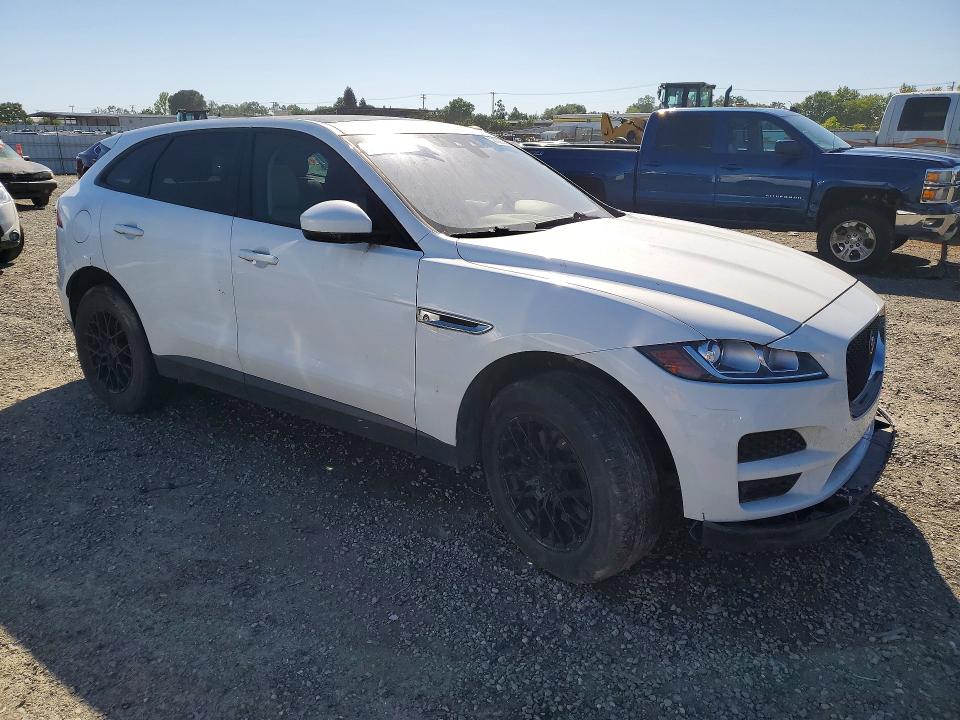 2017 Jaguar F-pace VIN SADCS2BV8HA490208 COPART salvage auction — MINOR DENT/SCRATCHES, Ca - Dis/Dlr/Exp Only Clean Title, sold $3,700 on 2026-07-21 (photo 4)