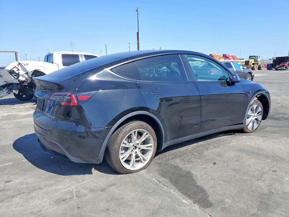 2021 Tesla Model y VIN 5YJYGDEE7MF233133 COPART salvage auction — FRONT END, Salvage Title, sold $5,000 on 2026-07-24 (photo 3)