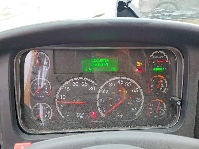 2024 Freigliner VIN 4UZABRFCXRCUL1277 COPART salvage auction — ROOF, MI - CERT OF TITLE-SALVAGE VEHICLE, sold $2,650 on 2026-09-03 (photo 9)