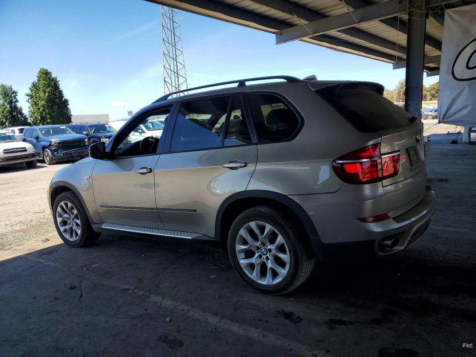 2011 BMW X5 VIN 5UXZV4C54BL738911 COPART salvage auction — MINOR DENT/SCRATCHES, Ca - Dis/Dlr/Exp Only Clean Title, sold $1,400 on 2026-07-02 (photo 2)