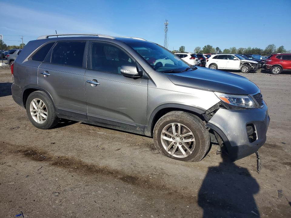 2015 Kia Sorento VIN 5XYKT3A67FG660334 COPART salvage auction — FRONT END, Salvage Title, sold $1,050 on 2026-07-15 (photo 4)