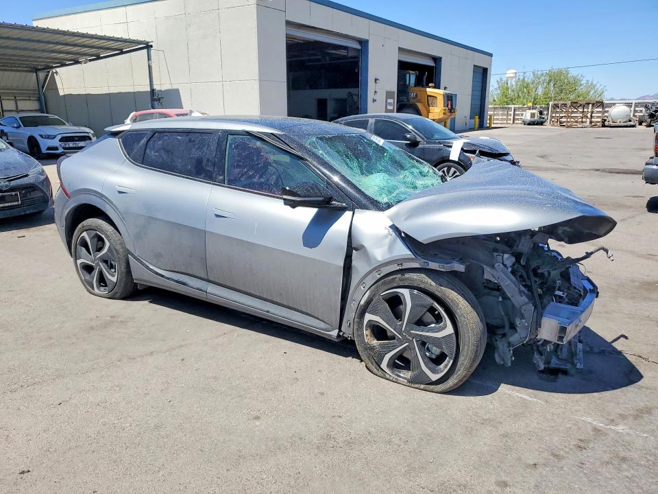 2022 Kia Ev6 VIN KNDC4DLC3N5058306 COPART salvage auction — FRONT END, Tx - Salvage Vehicle Title, sold $2,450 on 2026-07-17 (photo 4)