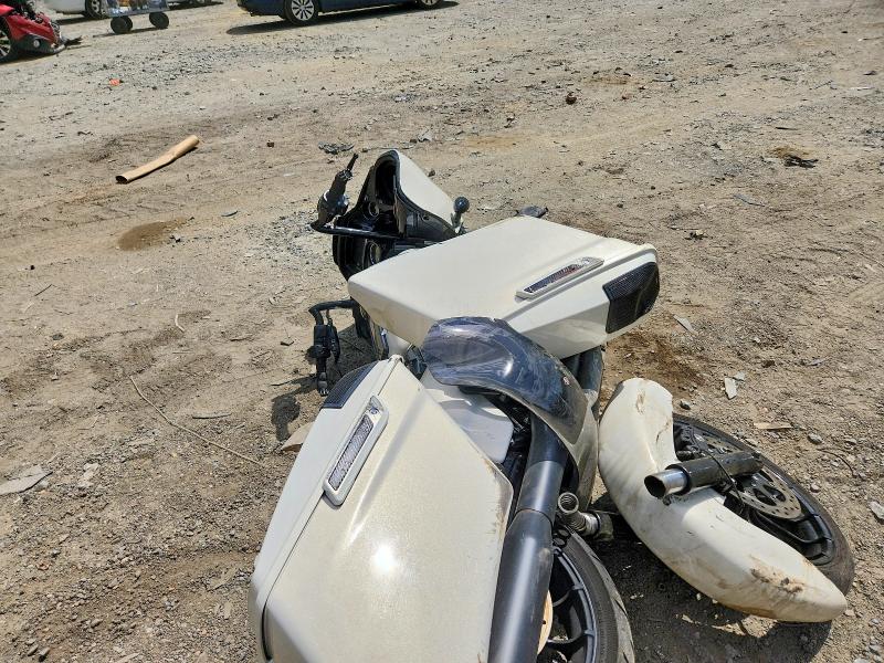 2018 Harley-davidson Fltrxs VIN 1HD1KTC16JB644336 COPART salvage auction — ALL OVER, Md - Cert Of Salvage < 75% Damage, sold $2,200 on 2026-07-09 (photo 6)