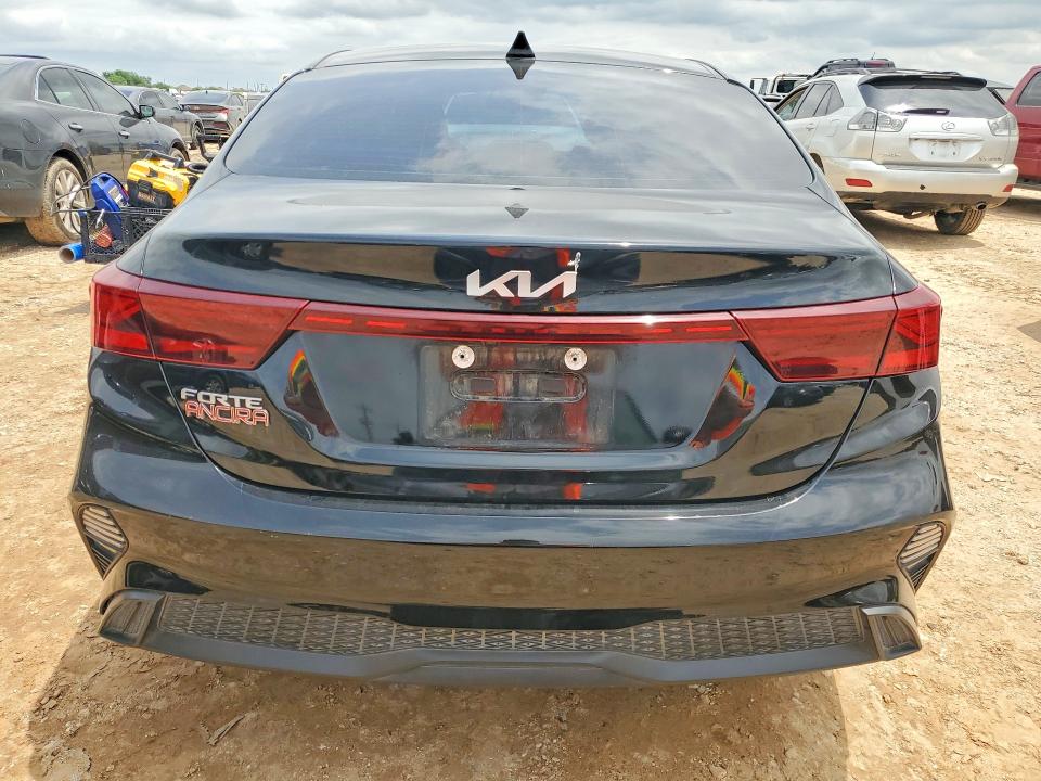 2024 Kia Forte VIN 3KPF24AD1RE781032 COPART salvage auction — REAR END, Tx - Salvage Vehicle Title, sold $4,350 on 2026-07-09 (photo 6)