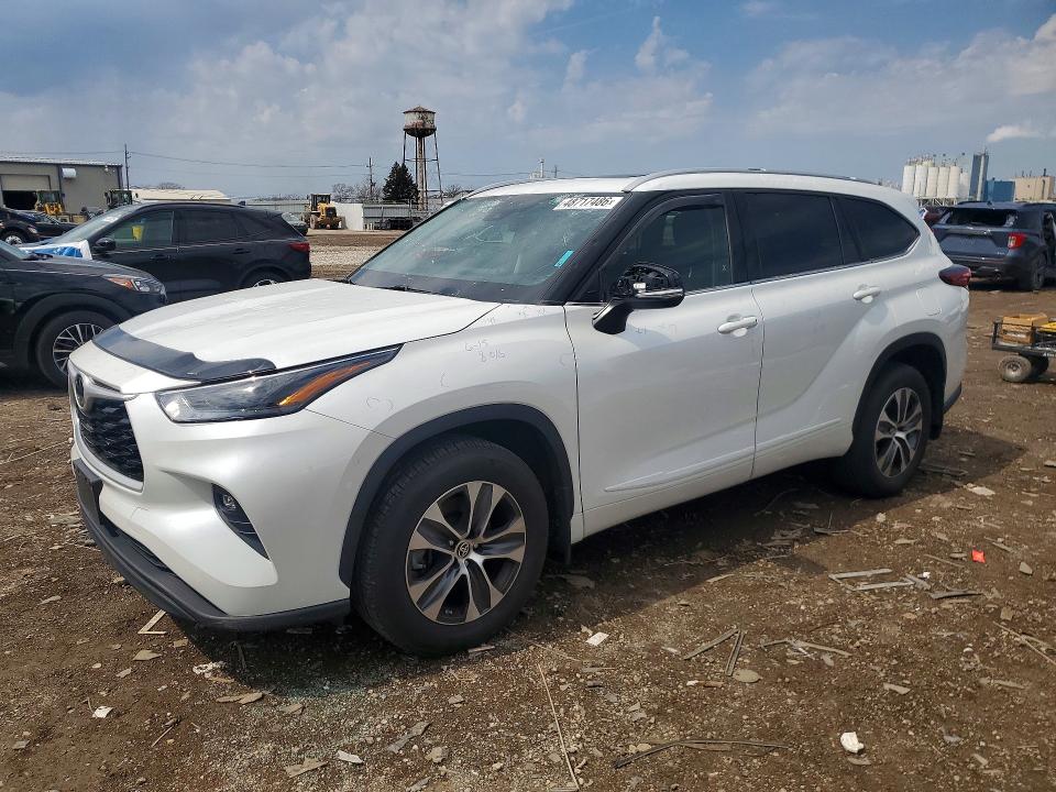 2022 Toyota VIN 5TDGZRBH6NS239634 COPART salvage auction — HAIL, Ia - Cert Of Title-Salvage Title, sold $18,600 on 2026-07-24 (photo 1)