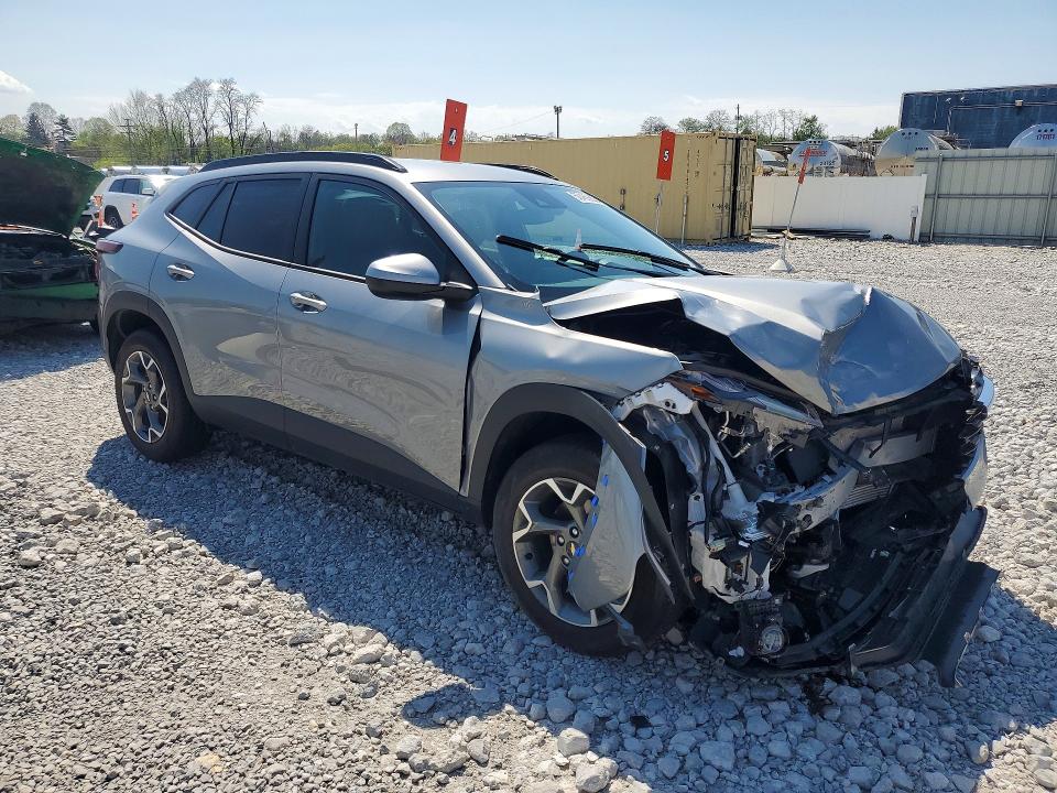 2025 Chevrolet Trax VIN KL77LHEPXSC232453 COPART salvage auction — FRONT END, OH, sold $4,000 on 2026-07-14 (photo 4)