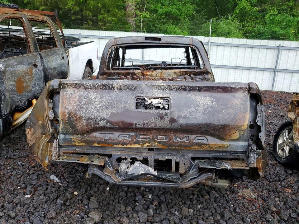 2019 Toyota Tacoma VIN 5TFAX5GNXKX151646 COPART salvage auction — BURN, TX - NONREPAIRABLE TITLE, sold $25 on 2026-07-27 (photo 6)