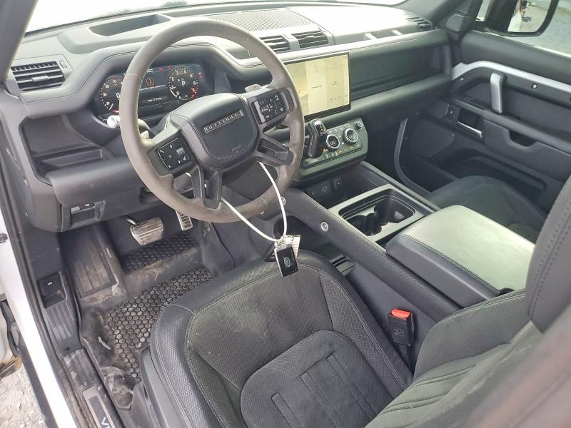 2022 Land rover Defender VIN SALEW6RE6N2071908 COPART salvage auction — MINOR DENT/SCRATCHES, MT - DEALER ONLY CLEAN TITLE, sold $42,000 on 2026-08-19 (photo 8)