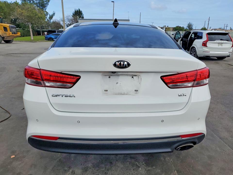 2018 Kia Optima VIN 5XXGU4L3XJG204871 COPART salvage auction — FRONT END, FL - CERT OF TITLE SLVG REBUILDABLE, sold $2,700 on 2026-07-27 (photo 6)