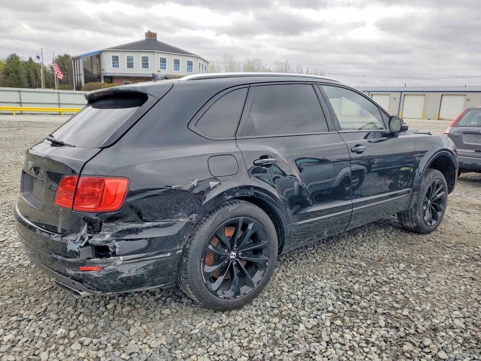 2017 Bentley Bentayga VIN SJAAC2ZV7HC014561 COPART salvage auction — FRONT END, MA, sold $19,900 on 2026-07-09 (photo 3)