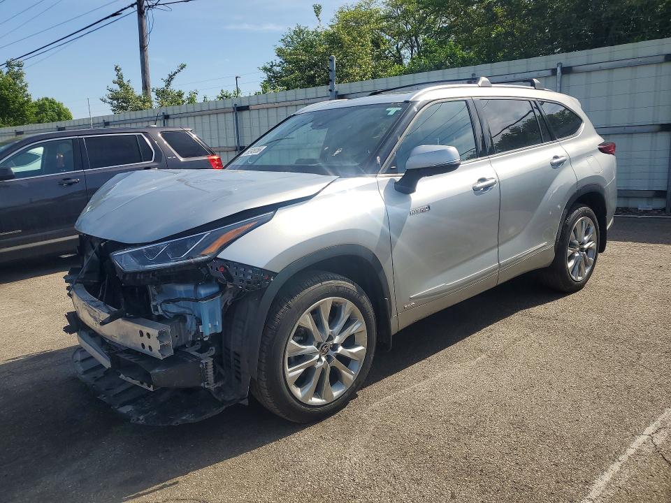 2020 Toyota VIN 5TDDBRCH1LS003394 COPART salvage auction — FRONT END, Salvage Title, sold $1,300 on 2026-07-29 (photo 1)