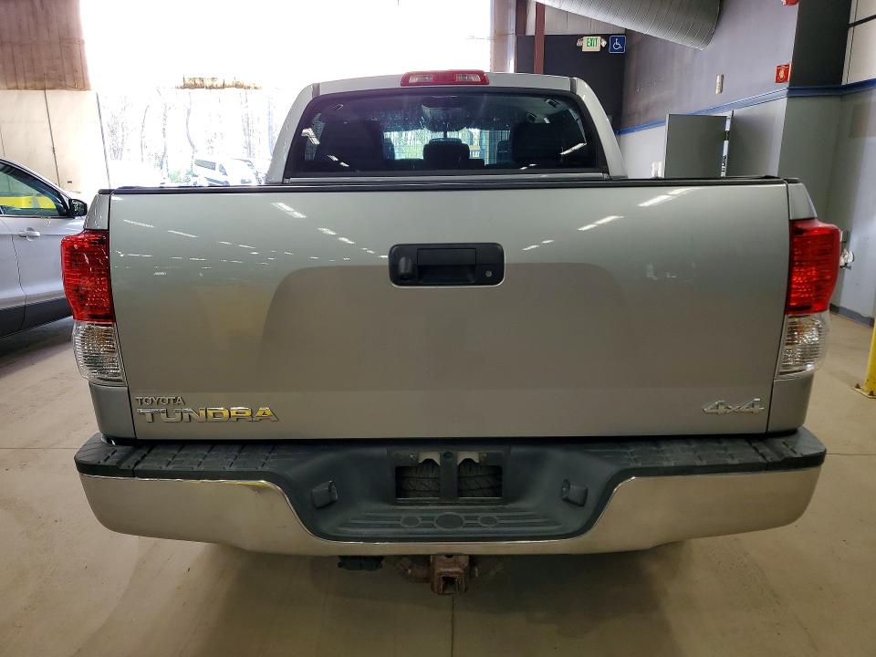 2013 Toyota Tundra VIN 5TFDY5F19DX309020 COPART salvage auction — MINOR DENT/SCRATCHES, Salvage Title, sold $650 on 2026-07-23 (photo 6)