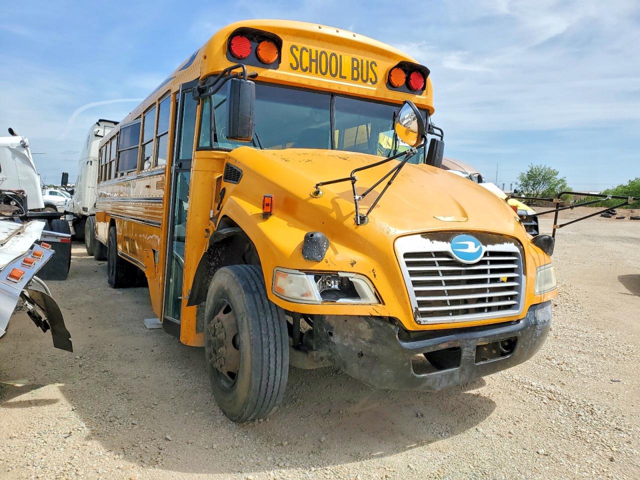 2015 Blubird School bus / transit bus VIN 1BAKCCPH2FF307957 COPART salvage auction — Front End, TX - SALVAGE VEHICLE TITLE, sold $3,475 on 2026-05-15 (photo 1)