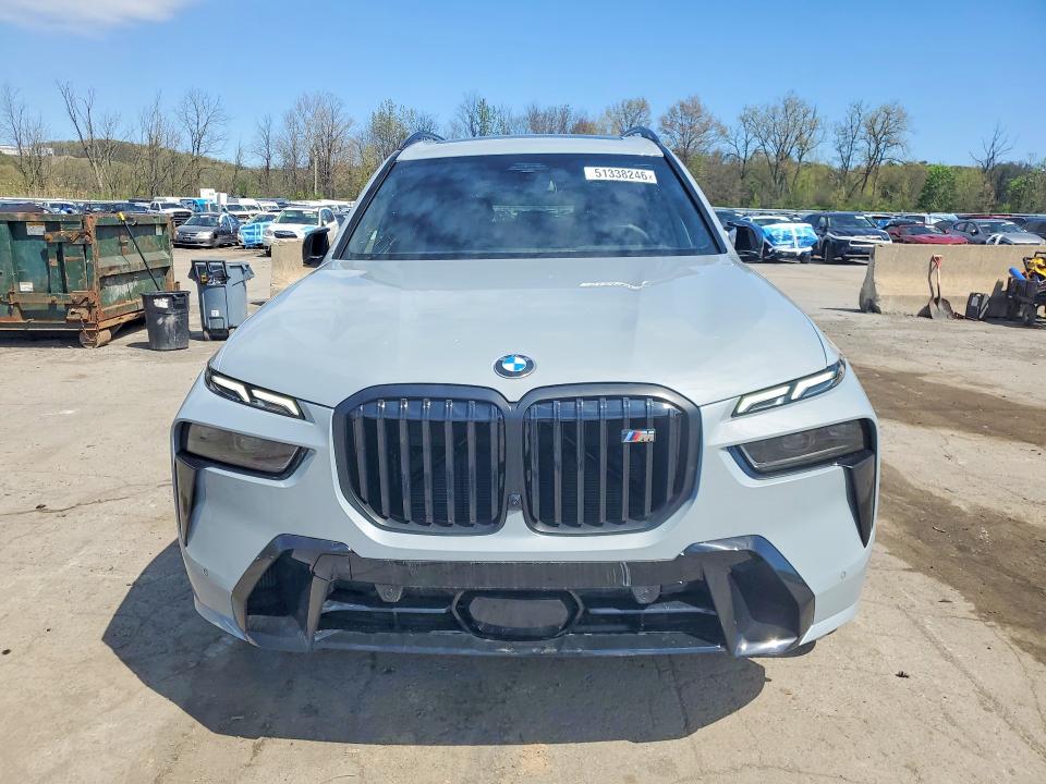 2026 BMW X7 VIN 5UX33EM01T9075431 COPART salvage auction — VANDALISM, Salvage Title, sold $71,500 on 2026-08-31 (photo 5)