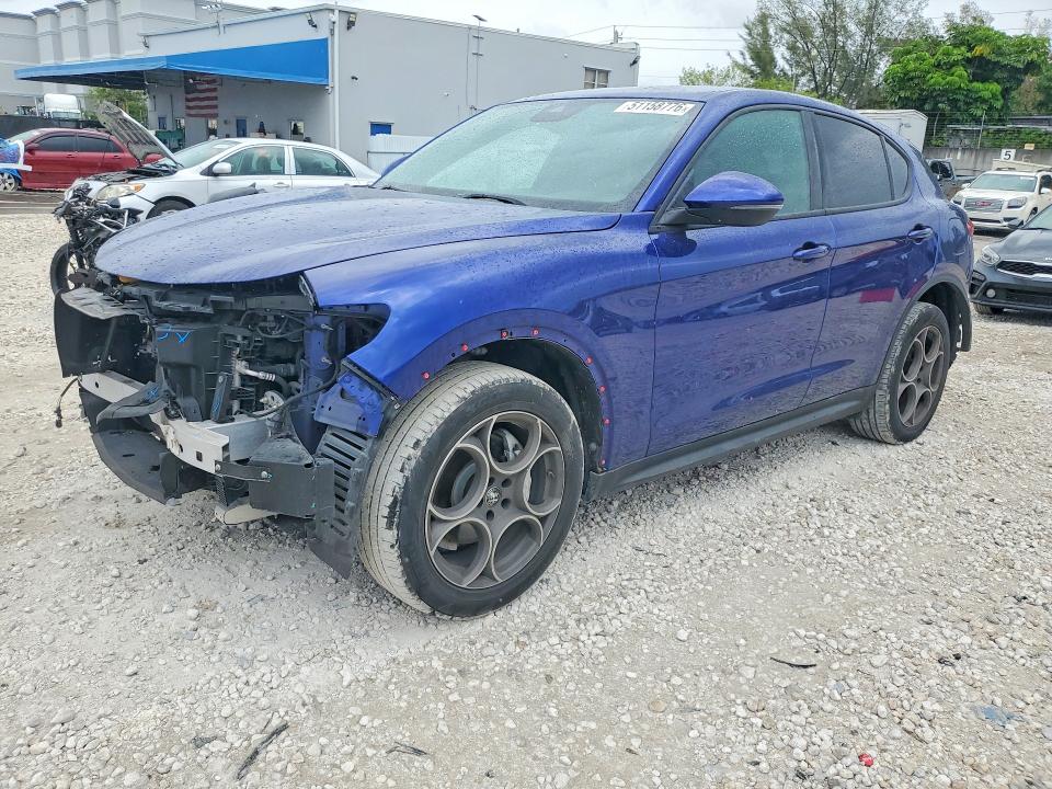 2023 Alfa romeo Stelvio VIN ZASPAJAN4P7D50509 COPART salvage auction — FRONT END, Fl - Cert Of Title Slvg Rebuildable, sold $6,600 on 2026-07-21 (photo 1)
