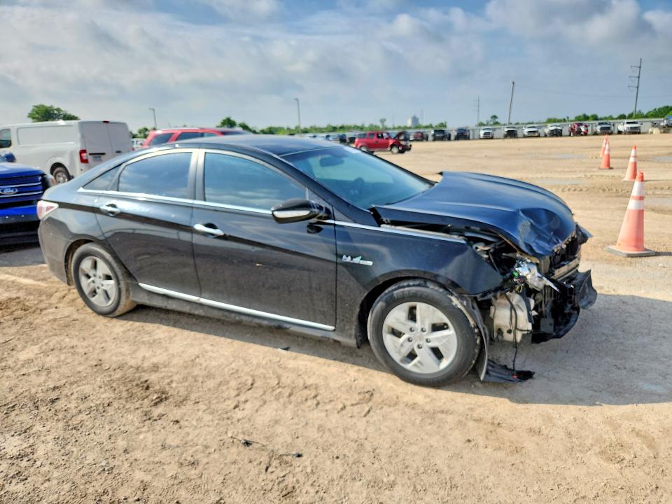 2012 Hyundai Sonata VIN KMHEC4A43CA032960 COPART salvage auction — FRONT END, Tx - Salvage Vehicle Title, sold $600 on 2026-07-08 (photo 4)