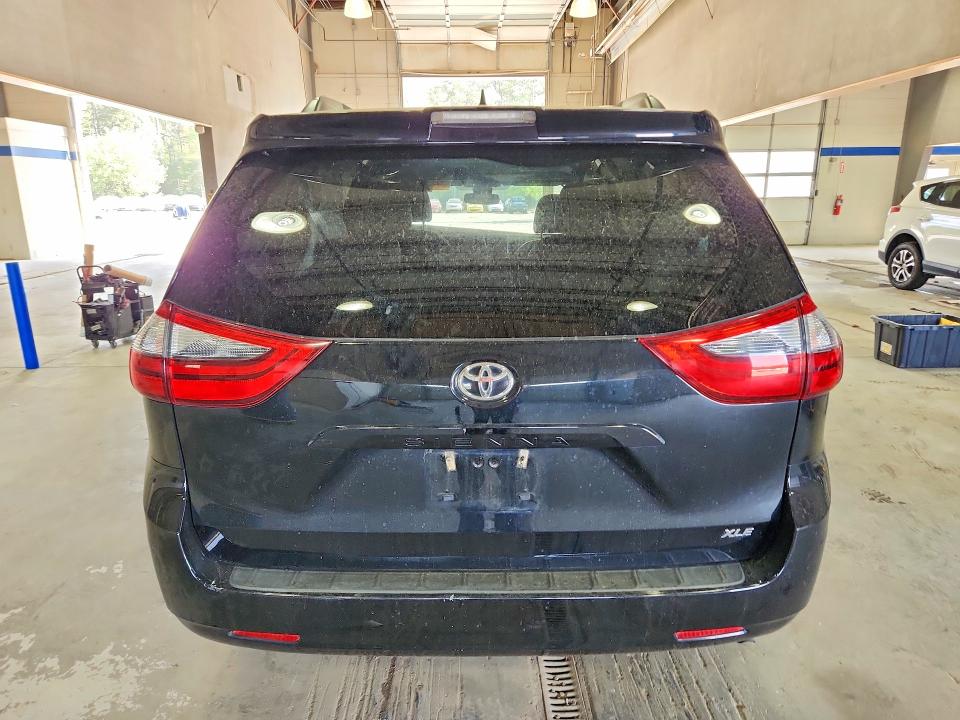 2020 Toyota Sienna VIN 5TDYZ3DC9LS054557 COPART salvage auction — FRONT END, VA - CERT OF TITLE - SALVAGE, sold $6,400 on 2026-07-02 (photo 6)