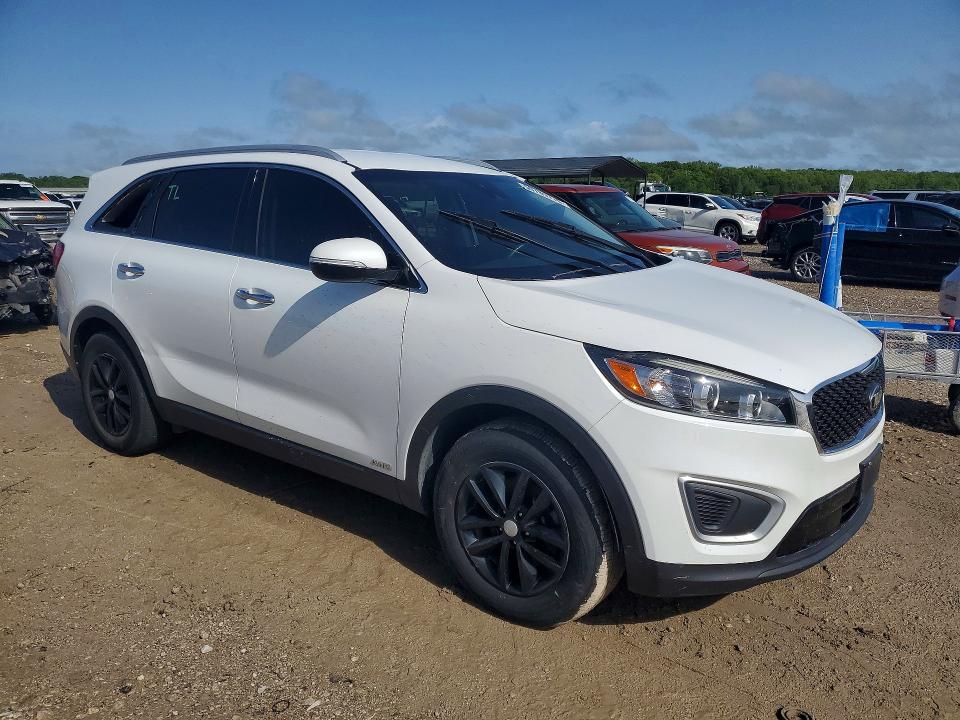2017 Kia Sorento VIN 5XYPGDA31HG289115 COPART salvage auction — VANDALISM, Id - Salvage Certificate Of Title, sold $2,400 on 2026-07-07 (photo 4)