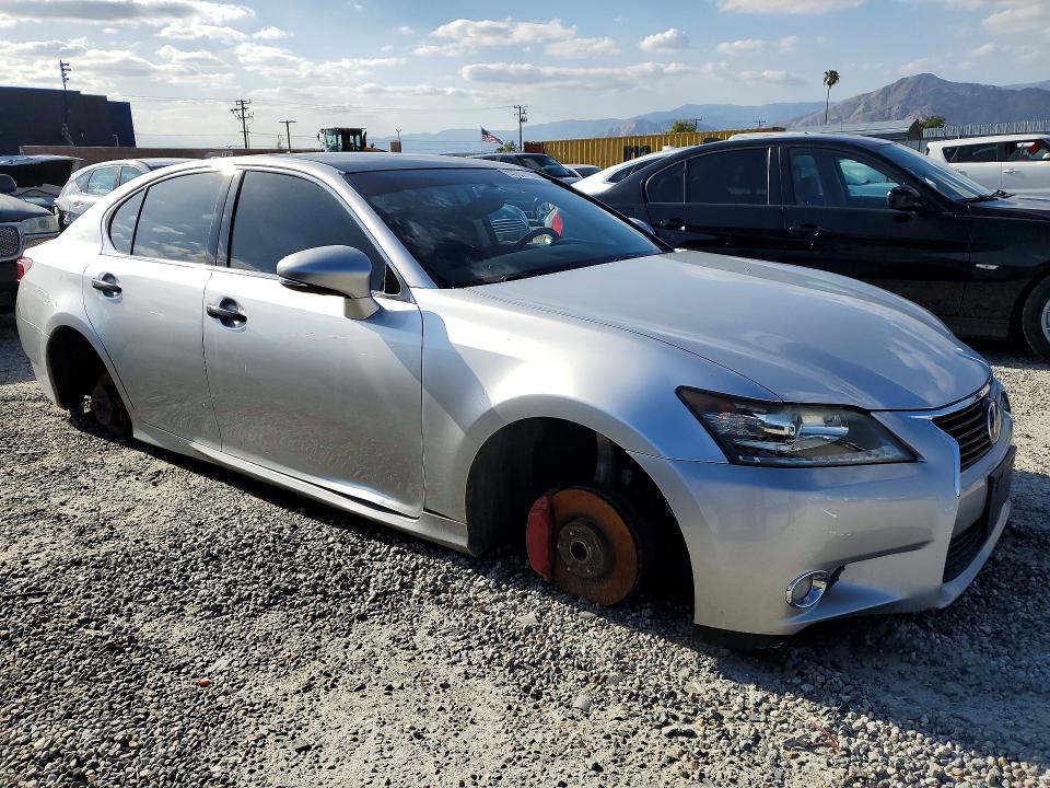 2014 Lexus Gs VIN JTHBE1BL8E5043985 COPART salvage auction — VANDALISM, Salvage Title, sold $6,100 on 2026-07-22 (photo 4)