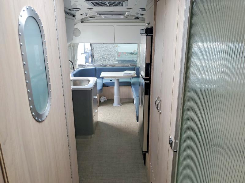 2024 Airstream Camper VIN 1STTNYL22RJ572643 COPART salvage auction — REAR END, IN - CERT OF TITLE-SALVAGE TITLE, sold $21,200 on 2026-07-30 (photo 5)