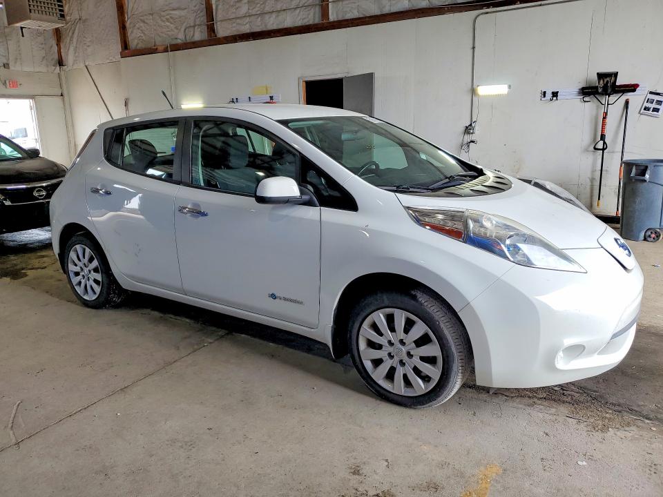 2013 Nissan Leaf VIN 1N4AZ0CP4DC413634 COPART salvage auction — NORMAL WEAR, Va - Certificate Of Title, sold $225 on 2026-07-02 (photo 4)