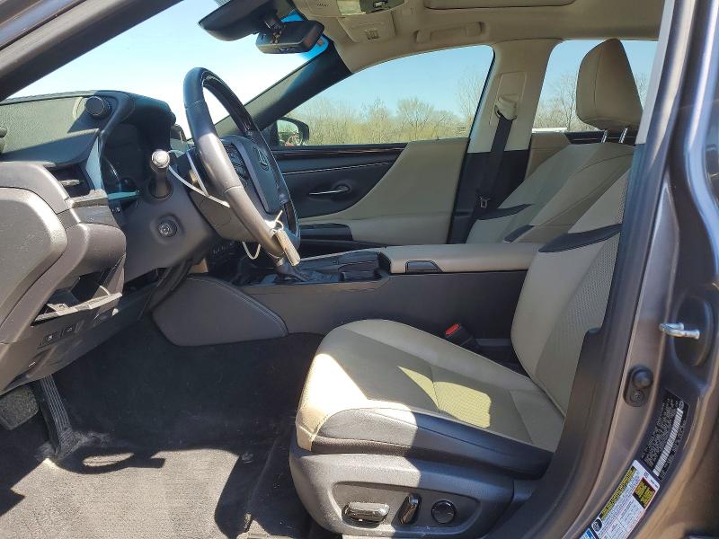 2018 Lexus Is VIN 58AD11D14MU005227 COPART salvage auction — FRONT END, IL - SALVAGE CERTIFICATE, sold $11,000 on 2026-07-29 (photo 7)