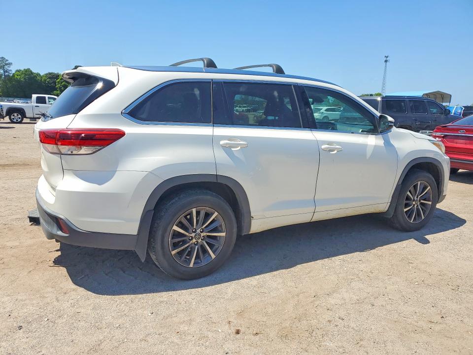 2018 Toyota Highlander VIN 5TDJZRFH4JS528974 COPART salvage auction — MINOR DENT/SCRATCHES, Fl - Certificate Of Title, sold $12,000 on 2026-07-02 (photo 3)