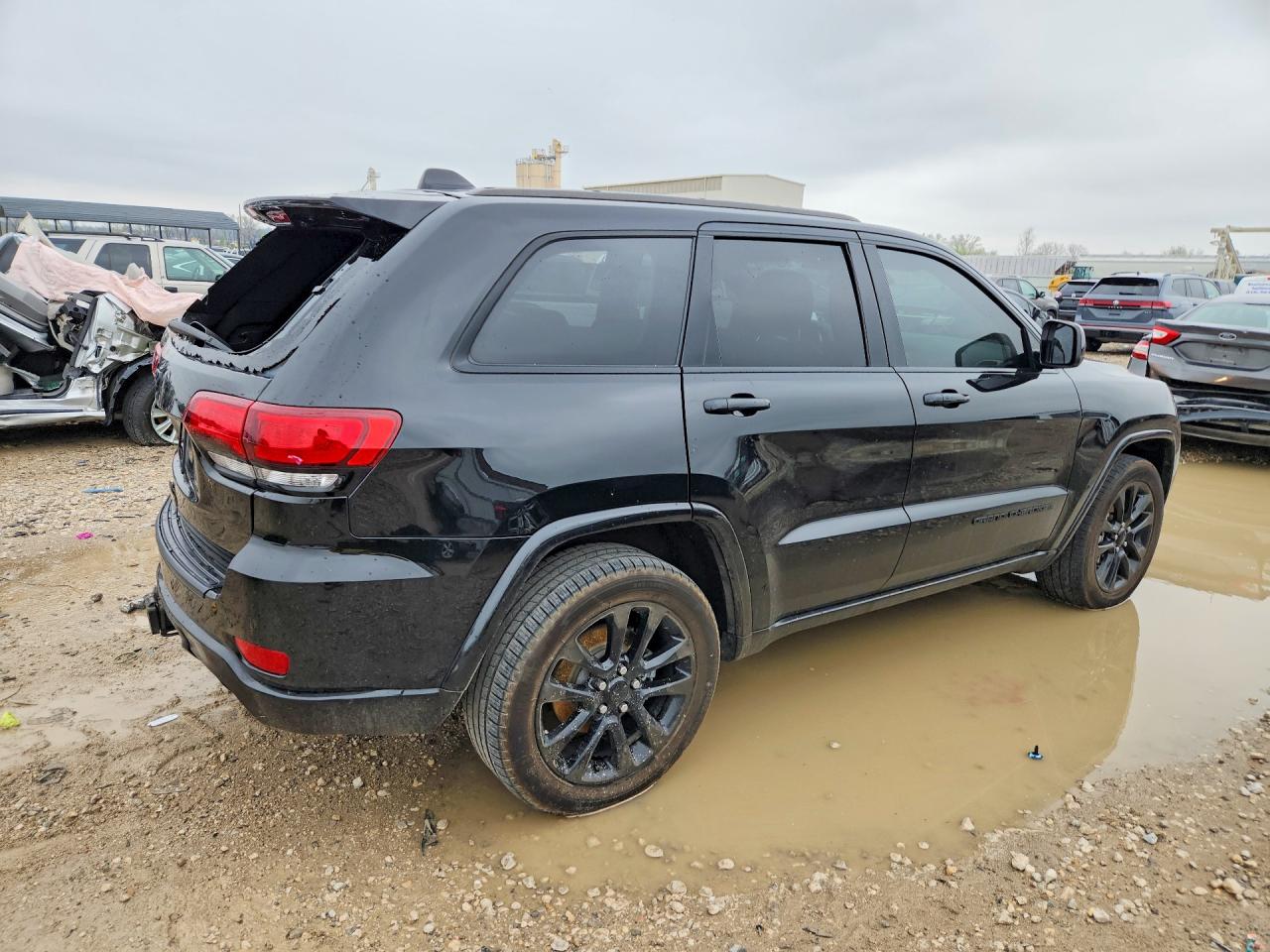 2020 Jeep Grand Cherokee VIN 1C4RJFAG6LC305492 COPART salvage auction — Rear End, KS - CERT OF TITLE-SALVAGE, sold $3,600 on 2026-07-09 (photo 3)