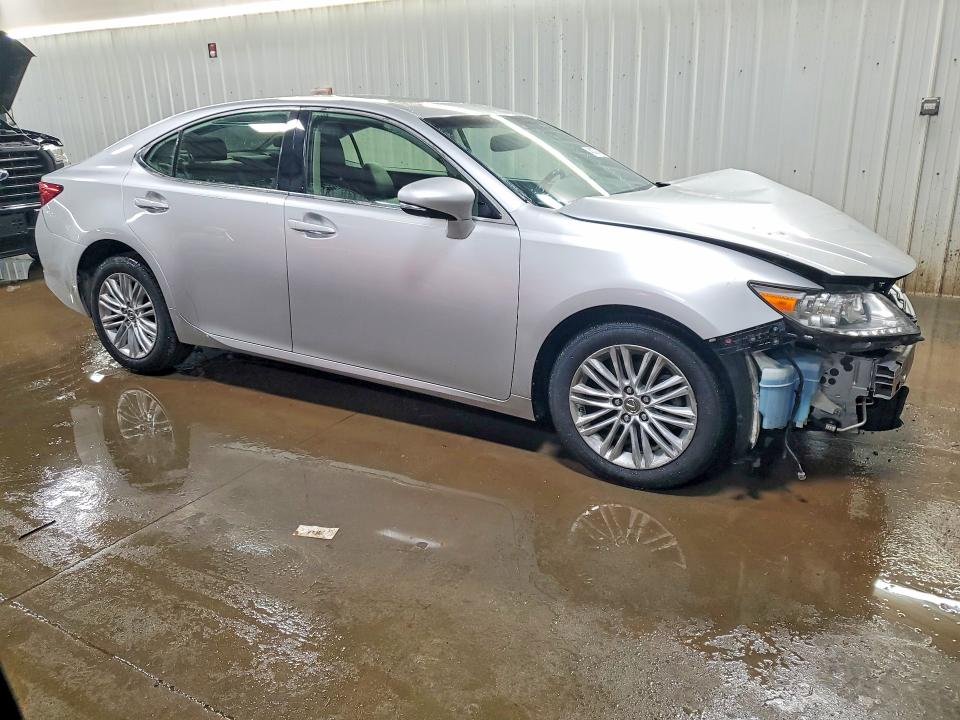 2015 Lexus VIN JTHBK1GG9F2178741 COPART salvage auction — FRONT END, Il - Salvage Certificate, sold $2,500 on 2026-07-21 (photo 4)