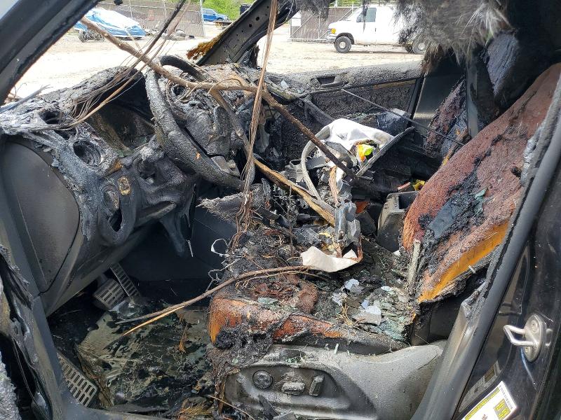 2016 Volkswagen Tiguan VIN WVGBV7AX9GW016313 COPART salvage auction — BURN, Md - Cert Of Salvage > 75% Damage, sold $100 on 2026-08-05 (photo 7)
