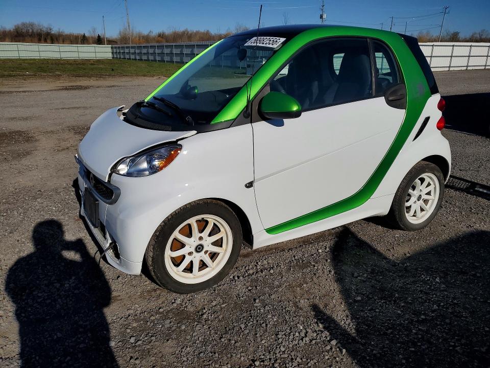 2015 Smart Fortwo VIN WMEEJ9AA6FK838823 COPART salvage auction — FRONT END, Salvage Title, sold $2,650 on 2026-07-14 (photo 1)