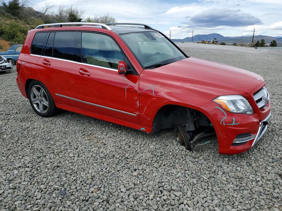 2015 Mercedes-benz Glk-class VIN WDCGG0EB7FG419574 COPART salvage auction — SIDE, Nv - Salvage Title, sold $600 on 2026-07-23 (photo 4)