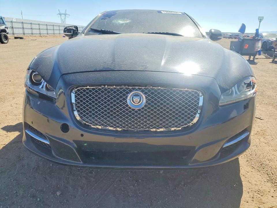 2013 Jaguar Xj VIN SAJWJ1CD7D8V45617 COPART salvage auction — VANDALISM, Ca - Non-Repairable Vehicle Cert, sold $375 on 2026-07-20 (photo 5)