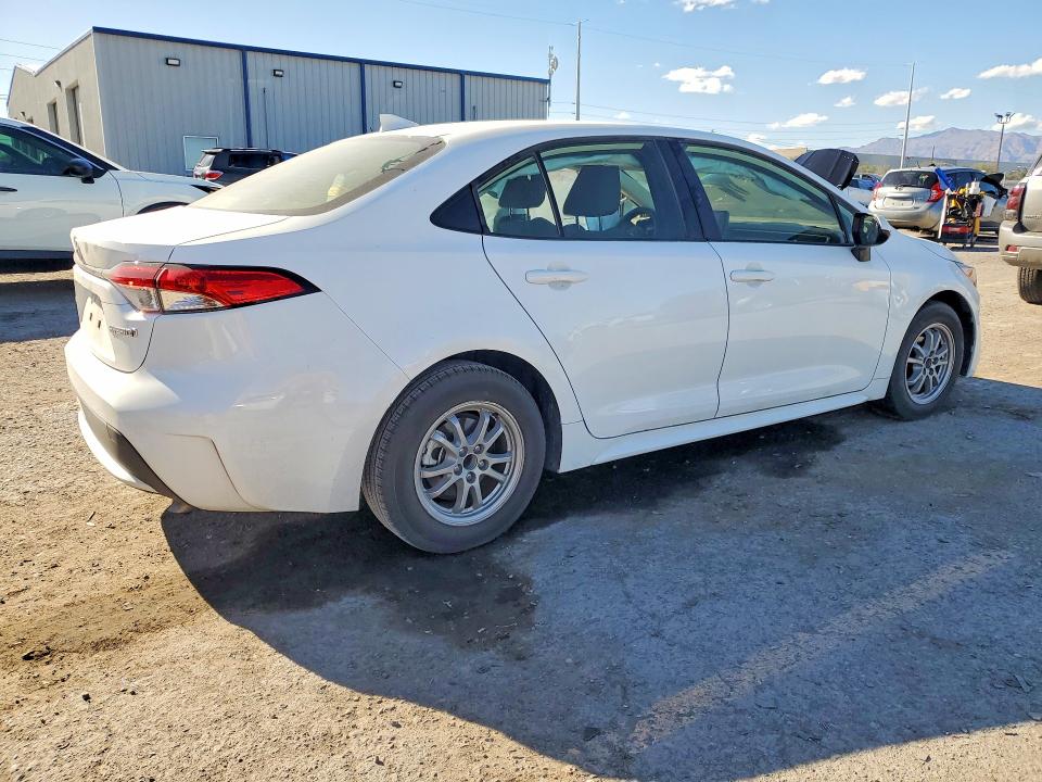 2022 Toyota Corolla VIN JTDEAMDE2N3014097 COPART salvage auction — SIDE, Nv - Salvage Title, sold $5,100 on 2026-07-02 (photo 3)