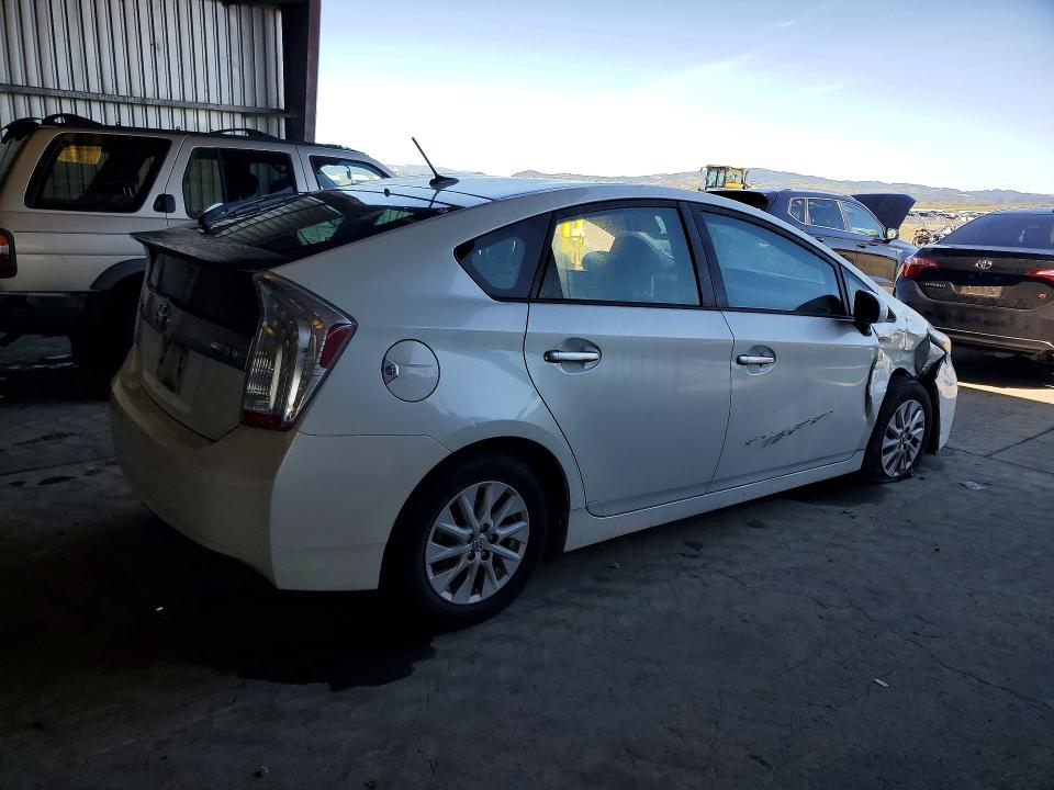 2014 Toyota Prius VIN JTDKN3DP4E3056032 COPART salvage auction — FRONT END, Ca - Salvage Certificate, sold $6,800 on 2026-07-02 (photo 3)