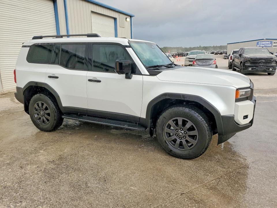 2025 Toyota Land cruiser VIN JTEABFAJ4S5015305 COPART salvage auction — MISSING/ALTERED VIN, Tx - Certificate Of Title, sold $31,500 on 2026-07-28 (photo 4)