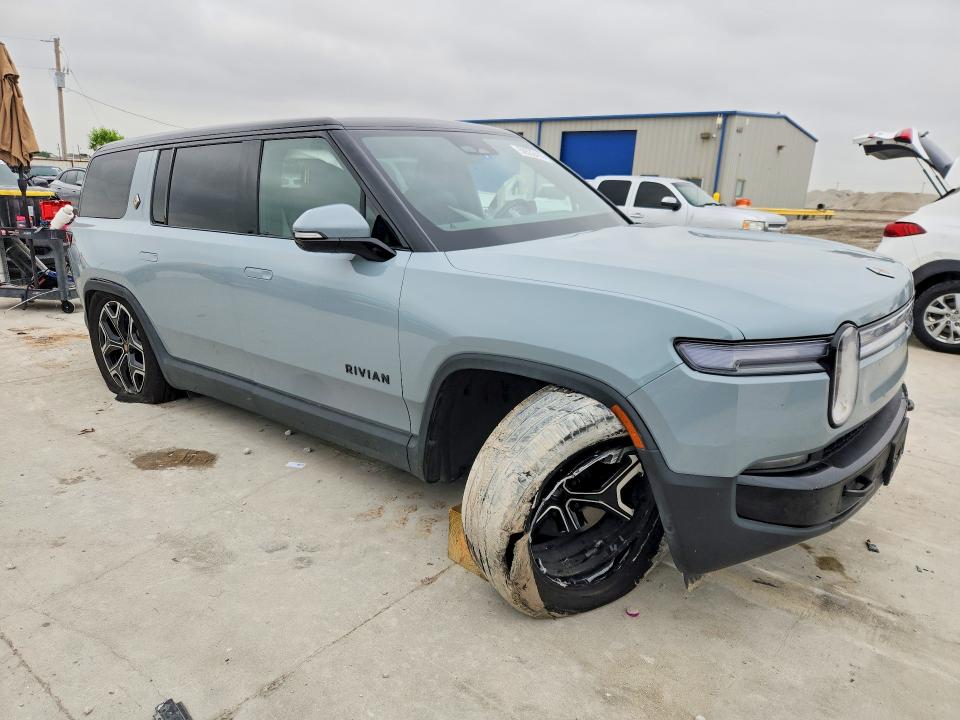 2026 Rivian R1s VIN 7PDSGFBA6TN082331 COPART salvage auction — FRONT END, TX - SALVAGE VEHICLE TITLE, sold $10,000 on 2026-07-31 (photo 4)