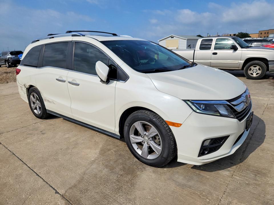 2018 Honda Odyssey VIN 5FNRL6H72JB092265 COPART salvage auction — SIDE, Tx - Certificate Of Title, sold $8,100 on 2026-07-02 (photo 4)